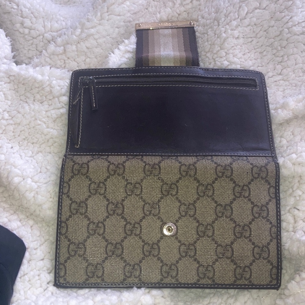 Gucci Beige and Brown Stripe Wallet - Picture 6 of 6